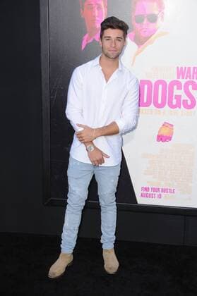 August 15, 2016 - Hollywood, CA, United States - 15 August 2016 - Hollywood, California. Jake Miller. Los Angeles premiere of War Dogs held at TCL Chinese Theatre. Photo Credit: AdMedia Hollywood United States - ZUMAa123