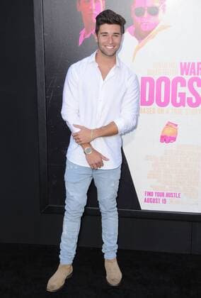 August 15, 2016 - Hollywood, CA, United States - 15 August 2016 - Hollywood, California. Jake Miller. Los Angeles premiere of War Dogs held at TCL Chinese Theatre. Photo Credit: AdMedia Hollywood United States - ZUMAa123