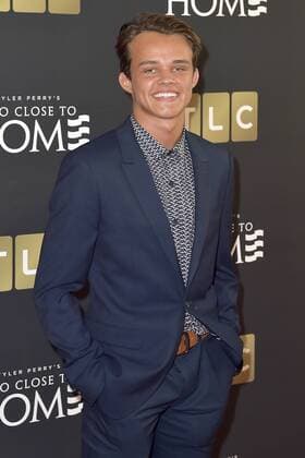 Curran Walters beim Preview der TV-Serie Too Close To Home im Paley Center for Media. Beverly Hills, 16.08.2016 Foto:xD.xStarbuckx xFuturexImage