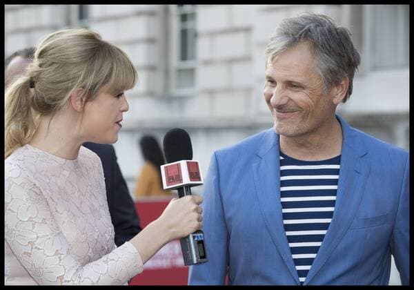 Themen der Woche . 17 08 2016. London, United Kingdom. Viggo Mortensen conducts a media interview at the Captain Fantastic premiere in London.  xStephenxLockx xi-Imagesx IIM-13319-0014