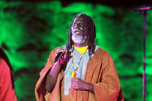 Concert at the Carthage International Festival Ivorian Tiken Jah Fakoly is an icon for the entire African continent, it is also Francophone Reggae artist most recognized in the world, with a record demimillion sold in France, a victory of the Music in 2003, and a concert at Bercy in 2011. Carthage International Festival 