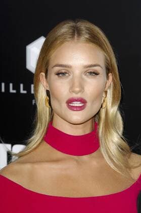 The Mechanic 2: Resurrection Filmpremiere in Hollywood Rosie Huntington-Whiteley THE MECHANIC 2: RESURRECTION FILM PREMIERE Hollywood Patrick Rideaux PicturePerfect