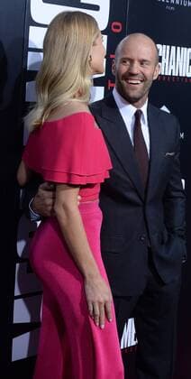The Mechanic 2: Resurrection Filmpremiere in Hollywood Cast member Jason Statham and his wife, English model Rosie Alice Huntington-Whiteley attend the premiere of the motion picture crime thriller Mechanic: Resurrection at the ArcLight Cinerama Dome in the Hollywood section of Los Angeles on August 22, 2016. Storyline: Arthur Bishop thought he had put his murderous past behind him when his most formidable foe kidnaps the love of his life. Now he is forced to travel the globe to complete three impossible assassinations, and do what he does best, make them look like accidents.  LAP2016082216 JIMxRUYMEN