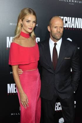 The Mechanic 2: Resurrection Filmpremiere in Hollywood LOS ANGELES - AUG 22: Jason Statham, Rosie Huntington-Whiteley at the Mechanic: Resurrection Premiere at the ArcLight Hollywood on August 22, 2016 in Los Angeles, CA  HPA