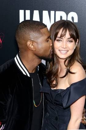 Usher und Ana de Armas bei der Hands of Stone Film Premiere am 22.08.2016 in New York Hands of Stone Filmpremiere in New York City, 2016 