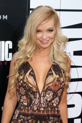 The Mechanic 2: Resurrection Filmpremiere in Hollywood Mindy Robinson bei der Mechanic: Resurrection Film Premiere am 22.08.2016 in Los Angeles Mechanic: Resurrection Kino Premiere in Los Angeles 