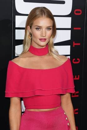 The Mechanic 2: Resurrection Filmpremiere in Hollywood Rosie Huntington-Whiteley bei der Mechanic: Resurrection Film Premiere am 22.08.2016 in Los Angeles Mechanic: Resurrection Kino Premiere in Los Angeles 
