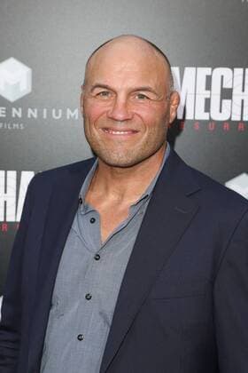 The Mechanic 2: Resurrection Filmpremiere in Hollywood Randy Couture bei der Mechanic: Resurrection Film Premiere am 22.08.2016 in Los Angeles Mechanic: Resurrection Kino Premiere in Los Angeles 