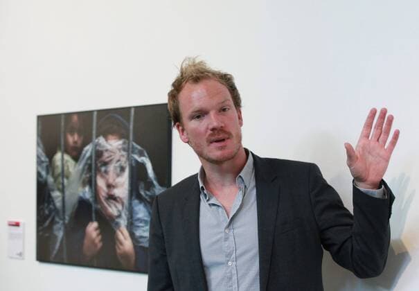 The curator of the exhibition Laurens Korteweg during the exhibition World Press Photo 2016 in Mexico City, Mexico, 25 August 2016. The refugees crisis, the explosion in Tianjin, China, and several natural phoenomena arrived in the city through the photographs of the World Press Photo winners, 145 pictures that will be on display at the Franz Mayer Museum. EFE Mario Guzman WORD PRESS PHOTO 2016 IN MEXICO CITY !ACHTUNG: NUR REDAKTIONELLE NUTZUNG!  MEX003 20160825-636077631288215555