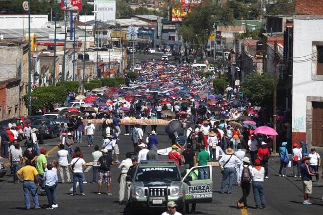 Protest gegen Bildungsreform in Mexiko August 26, 2016 - Mexico - EUM20160826EDU11.JPG.MORELIA, Mich. EducationEducacion-Michoacan.- Profesores de la CNTE de la seccion XVIII marchan, 26 de agosto de 2016, para exigir la abrogacion de la reforma educativa.  - ZUMAu78_