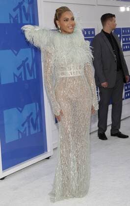 MTV Video Music Awards in New York Beyonce arrives on the red carpet at the 2016 MTV Video Music Awards at Madison Square Garden in New York City on August 28, 2016. Performers at the 2016 MTV VMA s include Rihanna, Britney Spears, Ariana Grande and Nicki Minaj.  NYP20160828104 JOHNxANGELILLO