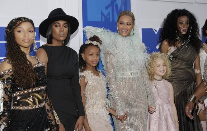MTV Video Music Awards in New York Beyonce, third right arrives on the red carpet at the 2016 MTV Video Music Awards at Madison Square Garden in New York City on August 28, 2016. Performers at the 2016 MTV VMA s include Rihanna, Britney Spears, Ariana Grande and Nicki Minaj.  NYP20160828105 JOHNxANGELILLO