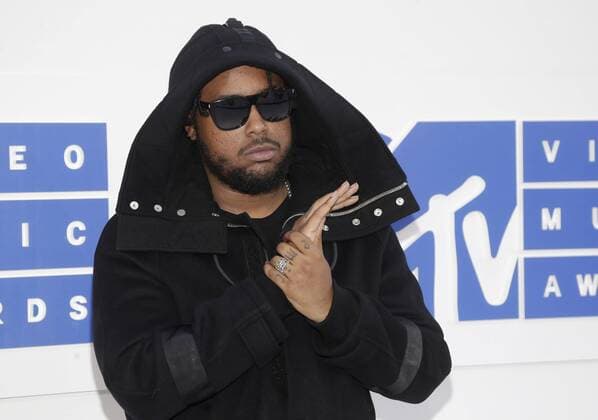 MTV Video Music Awards in New York Kent Jones arrives on the red carpet at the 2016 MTV Video Music Awards at Madison Square Garden in New York City on August 28, 2016. Performers at the 2016 MTV VMA s include Rihanna, Britney Spears, Ariana Grande and Nicki Minaj.  NYP20160828106 JOHNxANGELILLO