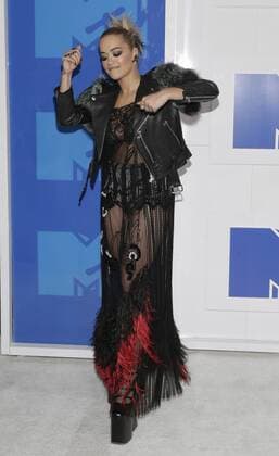 MTV Video Music Awards in New York Rita Ora arrives on the red carpet at the 2016 MTV Video Music Awards at Madison Square Garden in New York City on August 28, 2016. Performers at the 2016 MTV VMA s include Rihanna, Britney Spears, Ariana Grande and Nicki Minaj.  NYP20160828148 JOHNxANGELILLO