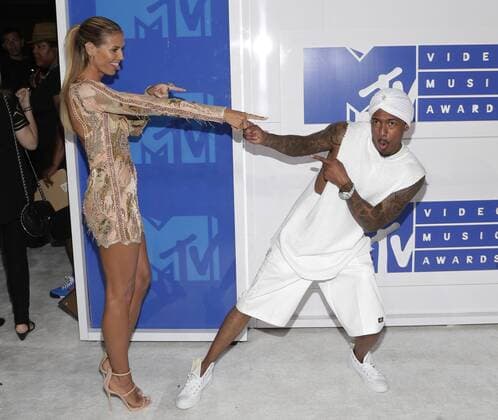 Bilder des Tages MTV Video Music Awards in New York Heidi Klum and Nick Cannon arrive on the red carpet at the 2016 MTV Video Music Awards at Madison Square Garden in New York City on August 28, 2016. Performers at the 2016 MTV VMA s include Rihanna, Britney Spears, Ariana Grande and Nicki Minaj.  NYP20160828180 JOHNxANGELILLO