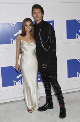 MTV Video Music Awards in New York Violetta Komyshan and Ansel Elgort arrive on the red carpet at the 2016 MTV Video Music Awards at Madison Square Garden in New York City on August 28, 2016. Performers at the 2016 MTV VMA s include Rihanna, Britney Spears, Ariana Grande and Nicki Minaj.  NYP20160828185 JOHNxANGELILLO