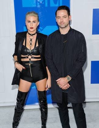 MTV Video Music Awards in New York August 28, 2016 - New York, NY, United States - 28 August 2016 - New York, New York - Phantogram. 2016 MTV Video Music Awards at Madison Square Garden. Photo Credit: Mario Santoro AdMedia New York United States - ZUMAa123