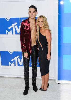 Themen der Woche Bilder des Tages August 28, 2016 - New York, NY, United States - 28 August 2016 - New York, New York - G Eazy, Britney Spears. 2016 MTV Video Music Awards at Madison Square Garden. Photo Credit: Mario Santoro AdMedia New York United States - ZUMAa123