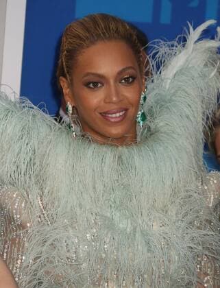 August 28, 2016 - New York, New York, U.S. - Singer BEYONCE KNOWLES attends the arrivals at the 2016 MTV Video Music Awards held at Madison Square Garden. New York U.S. - ZUMAk03_