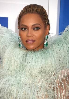 August 28, 2016 - New York, New York, U.S. - Singer BEYONCE KNOWLES attends the arrivals at the 2016 MTV Video Music Awards held at Madison Square Garden. New York U.S. - ZUMAk03_