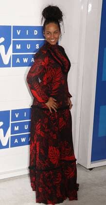 August 28, 2016 - New York, New York, U.S. - Singer ALICIA KEYS attends the arrivals at the 2016 MTV Video Music Awards held at Madison Square Garden. New York U.S. - ZUMAk03_