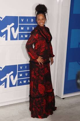 August 28, 2016 - New York, New York, U.S. - Singer ALICIA KEYS attends the arrivals at the 2016 MTV Video Music Awards held at Madison Square Garden. New York U.S. - ZUMAk03_