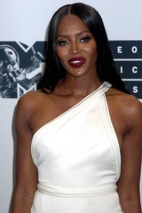 Naomi Campbell bei den MTV Video Music Awards in New York August 28, 2016 - New York, New York, U.S. - Model NAOMI CAMPBELL poses for photos in the press room at the 2016 MTV Video Music Awards held at Madison Square Garden. New York U.S. - ZUMAk03_