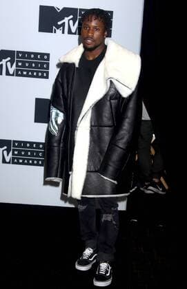 August 28, 2016 - New York, New York, U.S. - Singer actor SHAMEIK MOORE poses for photos in the press room at the 2016 MTV Video Music Awards held at Madison Square Garden. New York U.S. - ZUMAk03_