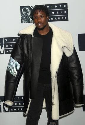 August 28, 2016 - New York, New York, U.S. - Singer actor SHAMEIK MOORE poses for photos in the press room at the 2016 MTV Video Music Awards held at Madison Square Garden. New York U.S. - ZUMAk03_