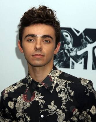 August 28, 2016 - New York, New York, U.S. - Singer NATHAN SYKES poses for photos in the press room at the 2016 MTV Video Music Awards held at Madison Square Garden. New York U.S. - ZUMAk03_
