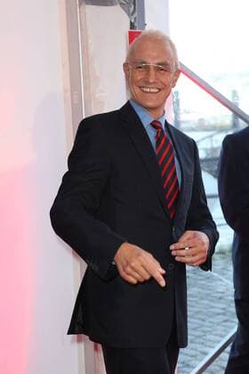 Matze Knop als Fanz Beckenbauer bei der Verleihung vom Sport Bild Award am 29.08.2016 in Hamburg Sportbild Award 2016 Verleihung in Hamburg 