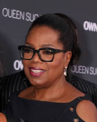 LOS ANGELES - AUG 29: Oprah Winfrey at the Premiere Of OWN s Queen Sugar at the Warner Brothers Studios on August 29, 2016 in Burbank, CA  KathyxHutchins