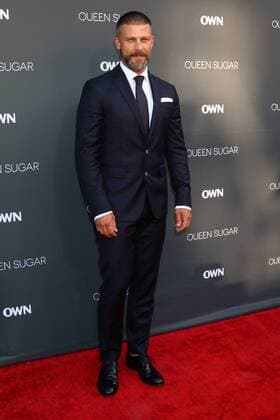 LOS ANGELES - AUG 29: Greg Vaughan at the Premiere Of OWN s Queen Sugar at the Warner Brothers Studios on August 29, 2016 in Burbank, CA  KathyxHutchins