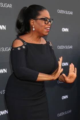 LOS ANGELES - AUG 29: Oprah Winfrey at the Premiere Of OWN s Queen Sugar at the Warner Brothers Studios on August 29, 2016 in Burbank, CA  KathyxHutchins