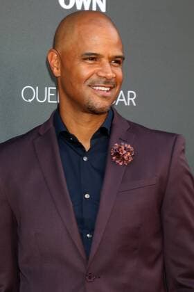 LOS ANGELES - AUG 29: Dondre Whitfield at the Premiere Of OWN s Queen Sugar at the Warner Brothers Studios on August 29, 2016 in Burbank, CA  KathyxHutchins