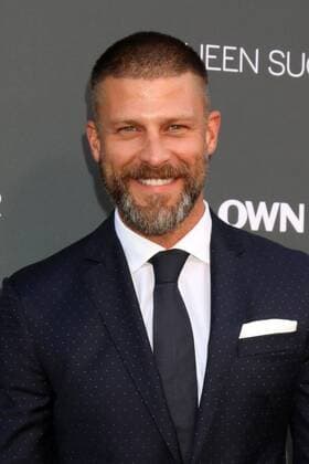 LOS ANGELES - AUG 29: Greg Vaughan at the Premiere Of OWN s Queen Sugar at the Warner Brothers Studios on August 29, 2016 in Burbank, CA  KathyxHutchins
