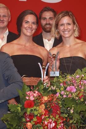 Kira Walkenhorst und Laura Ludwig beim Sport Bild Award 2016 in der Fischauktionshalle. Hamburg, 29.08.2016 Foto:xgbrcix xFuturexImage