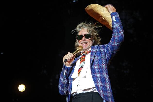 Entertainer Helge Schneider. Entertainer Helge Schneider während eines Auftrittes mit seinem Programm LASS KnACKEN OPPA! am 30.08.2016 vor 2.000 Fans auf der Parkbühne Leipzig.