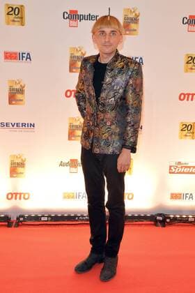 19.Goldener Computerpreis 2016 Neil Harbisson, Cyborg Verleihung des 19. Goldener Computers der Fachzeitschrift Computer Bild im Axel-Springer-Haus in Berlin am 30.08.2016