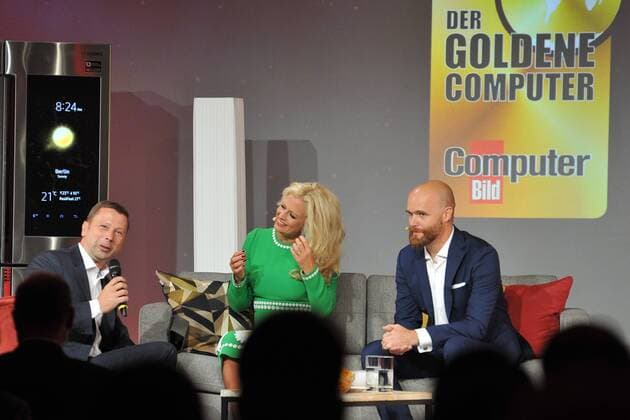 19.Goldener Computerpreis 2016 Jens Heitheker, IFA Chef 2016, Barbara Schoeneberger, Axel Telzerow Verleihung des 19. Goldener Computers der Fachzeitschrift Computer Bild im Axel-Springer-Haus in Berlin am 30.08.2016
