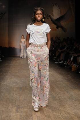 STOCKHOLM, Aug. 30, 2016 -- A model presents a creation by Swedish fashion designer Ida Klamborn during Stockholm Fashion Week in Stockholm, Sweden, Aug. 30, 2016. ) (zw) SWEDEN-STOCKHOLM-FASHION WEEK-IDA KLAMBORN RobxSchoenbaum 