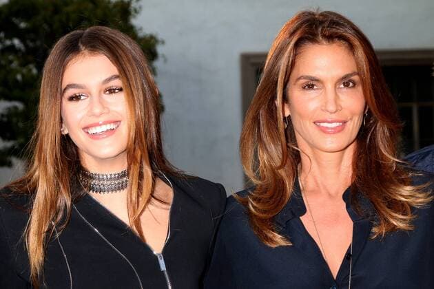 LOS ANGELES - AUG 31: Kaia Gerber, Cindy Crawford at the Sister Cities Los Angeles Premiere Screening at the Paramount Studios on August 31, 2016 in Los Angeles, CA  Copyright: xKathyxHutchinsx