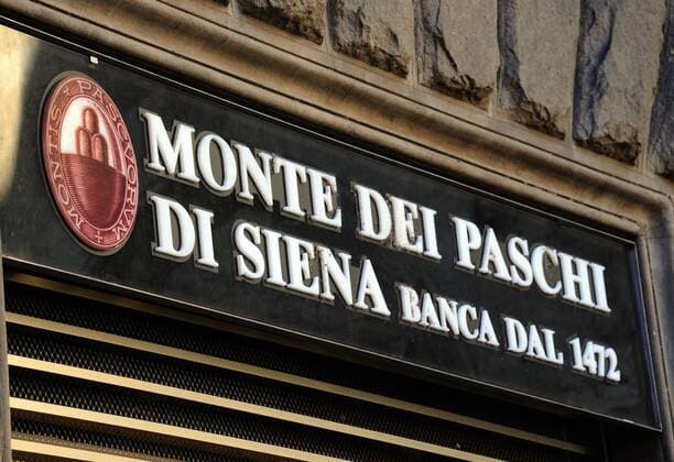 Italien, Siena, 16.08.2016 Die Banca Monte dei Paschi di Siena S.p.A. ist eines der groeßten Kreditinstitute Italiens und gilt als die aelteste noch existierende Bank der Welt. Die Bankzentrale residiert im Palazzo Salimbeni im Zentrum von Siena in der Toskana. Foto: die Banca Monte Dei Paschi di Siena Italy, Siena, 08 16 2016 Banca Monte Paschi di Siena SpA dei is one of the largest credit institutions in Italy and is considered the oldest surviving bank in the world. The bank s headquarters is housed in the Palazzo Salimbeni in the center of Siena in Tuscany. Photo: the Banca Monte dei Paschi di Siena Banca Monte Dei Paschi di Siena