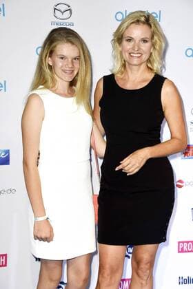 Carola Ferstl mit Tochter Julia bei der Alcatel Entertainment Night im Sheraton Berlin Grand Hotel Esplanade. Berlin, 02.09.2016 Foto:xFredericx xFuturexImage