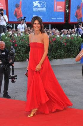 Filmfestspiele Venedig - The Young Pope Filmpremiere 73rd Venice Film Festival, Photocall Red carpet film The young Pope . Pictured: Valeria Solarino  Copyright: xVeneziax2016x