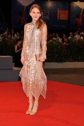 Filmfestspiele Venedig - Brimstone Filmpremiere 73rd Venice Film Festival, Red Carpet movie Brimstone . Pictured: Emilia Jones  Copyright: xVeneziax2016x