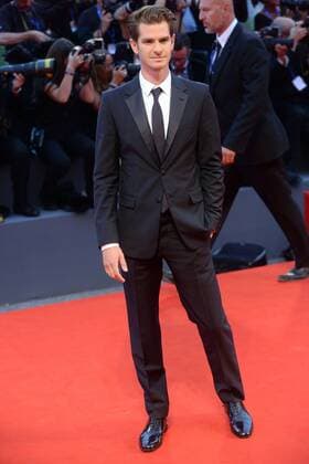 Wicked - Pressetermin zum Musical in Hongkong 211013 Degun Starface 2016-09-04 Venise Italie Mostra 2016. 73nd Venice International Film Festival. Red Carpet of Hacksaw bridge the movie.Andrew Garfield.  Copyright: xDegunx xStarfacex STAR_211013_040