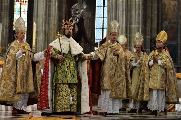 A re-enactment of the coronation of Charles IV (1316-1378) as king of Bohemia was staged in Prague s St Vitus Cathedral, Prague, Czech Republic, September 4, 2016 at the close of two-day festivity the City of Prague and Charles University jointly organised to mark the Holy Roman emperor s 700th birth anniversary. (CTKxPhoto KaterinaxSulova) CTKPhotoP201609040318601  SUK_4220