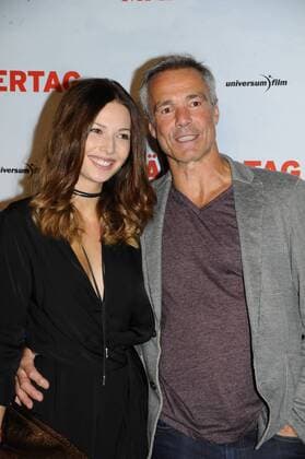 Hannes Jaenicke mit Begleitung Premiere Männertag Film Kino Fernsehen Mathäser Filmpalast München 05. September 2016