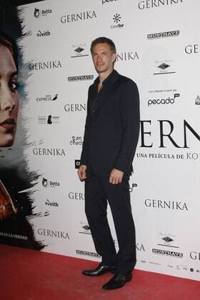 Estreno Gernica Celebrities attending an premier Guernica James Darcy Madrid 0509 2016 482 Cordon Press Photo by Paco Suarez Abad Cordon Press  PacoxSuarezxAbad